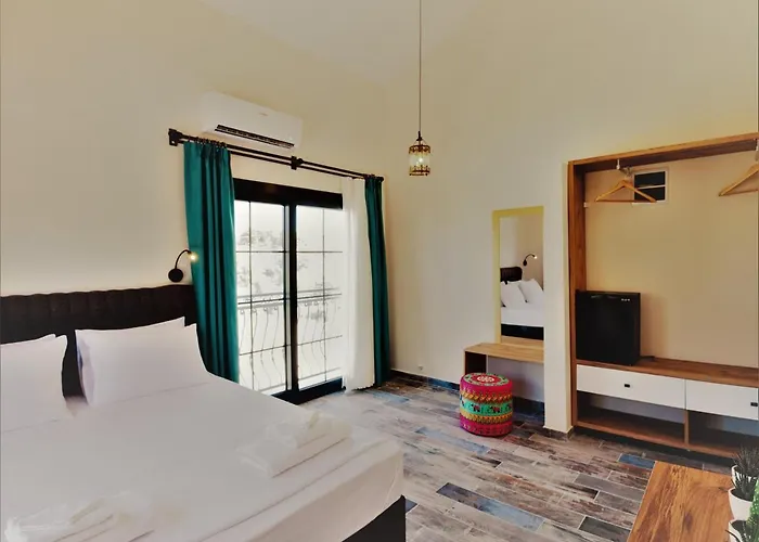 Julıet Alaçati Otel *